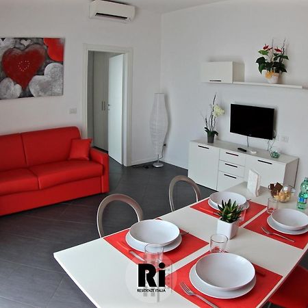 אפרטהוטל ססטו סן ג'ובני Residenze Italia מראה חיצוני תמונה